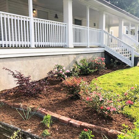Recently Renovated Chic Durham Farmhouse 외부 사진