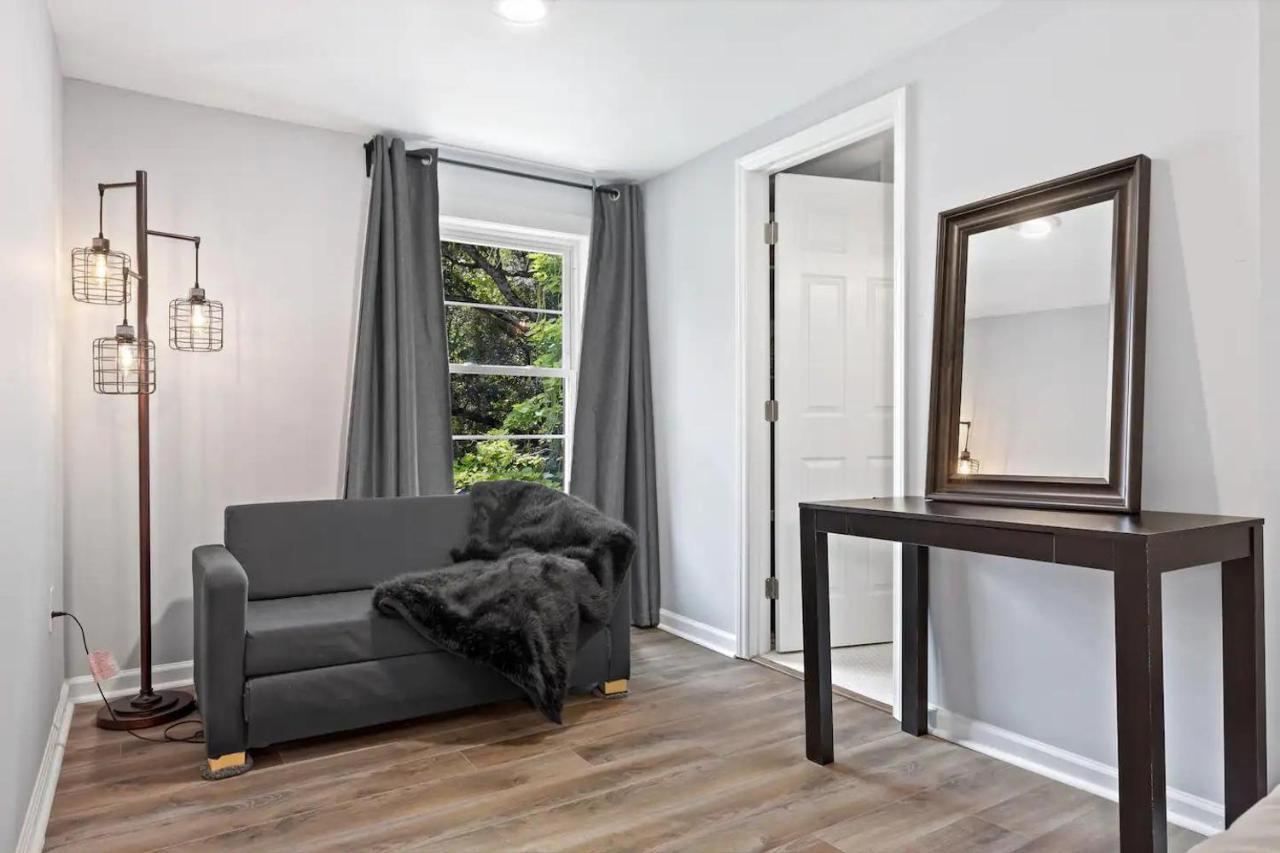 Recently Renovated Chic Durham Farmhouse 외부 사진