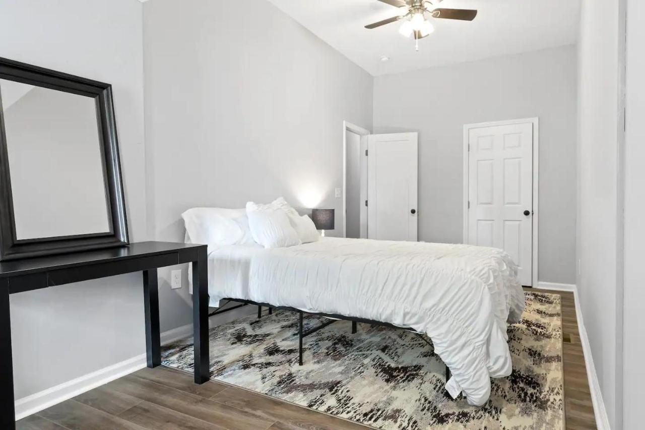 Recently Renovated Chic Durham Farmhouse 외부 사진